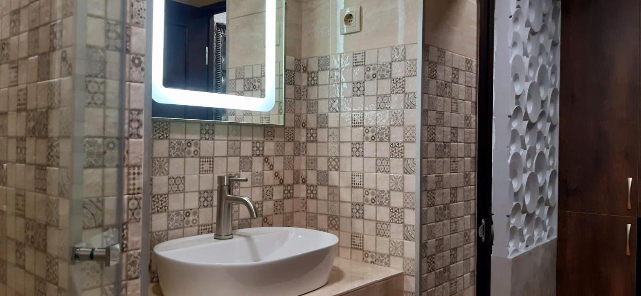 Греческая / Дерибасовская Apartment Oldenburg Bagian luar foto